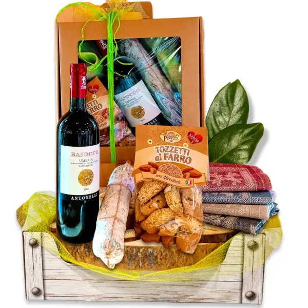 Confezione regalo Pasqua vino salame e biscotti
