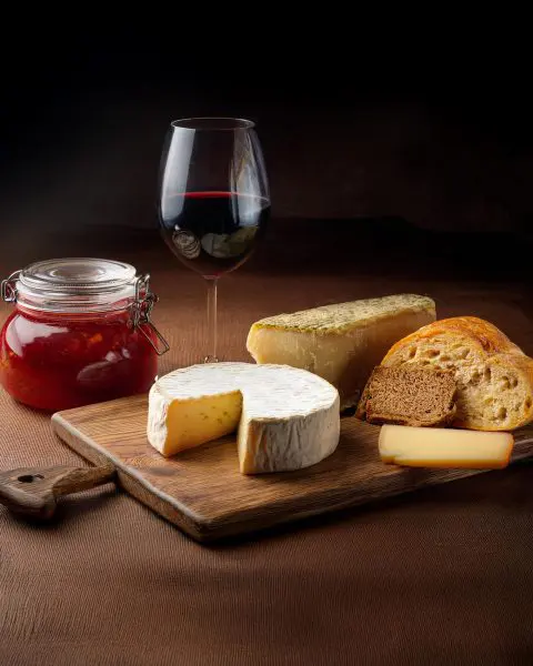 Degustazione di formaggi in Umbria
